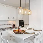 Blonzu Dominicana * 丰希罗拉