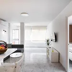 Blonzu Dominicana * 丰希罗拉